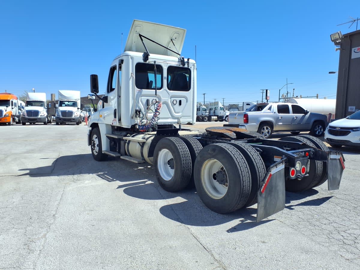 2019 Freightliner - image 6