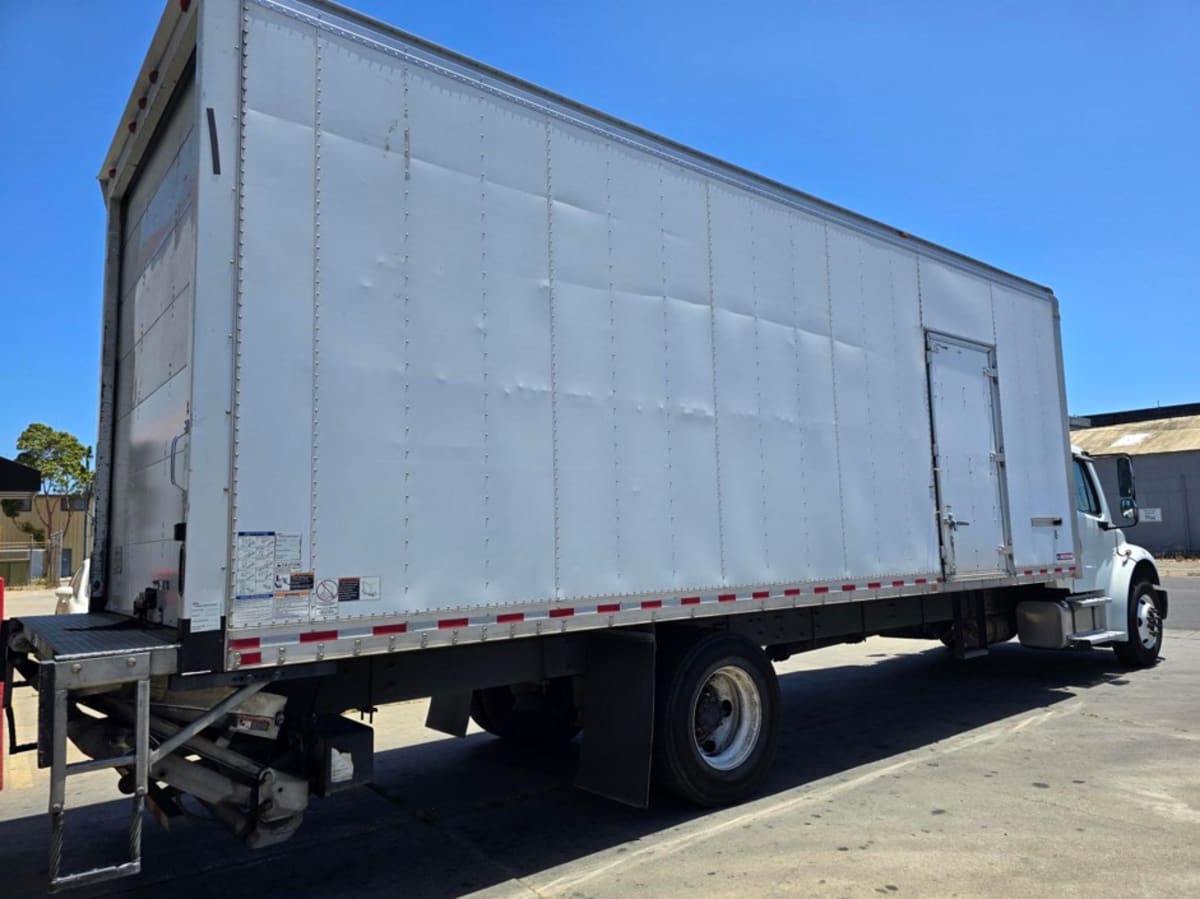 2019 Freightliner/Mercedes M2 106 805956