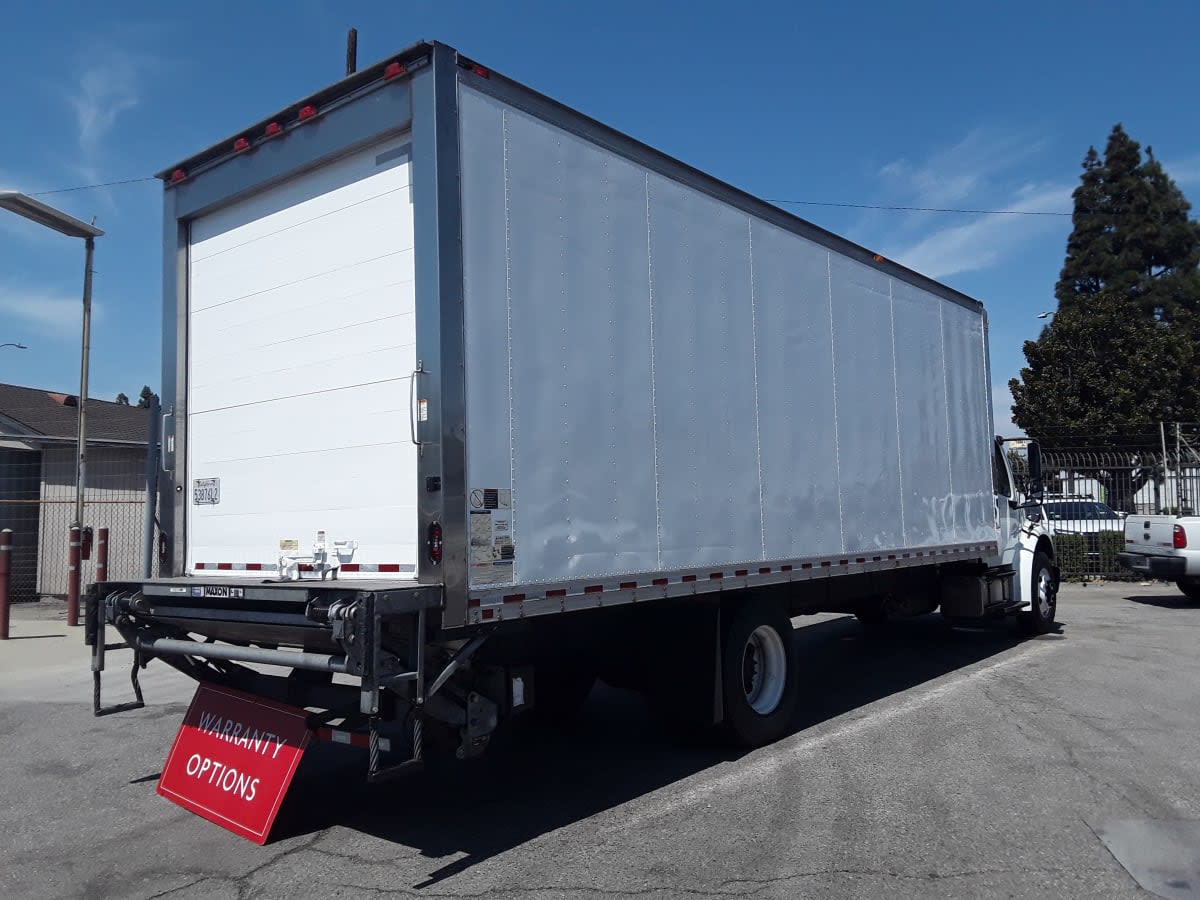 2019 Freightliner M2 106 in Montebello, CA — photo 4