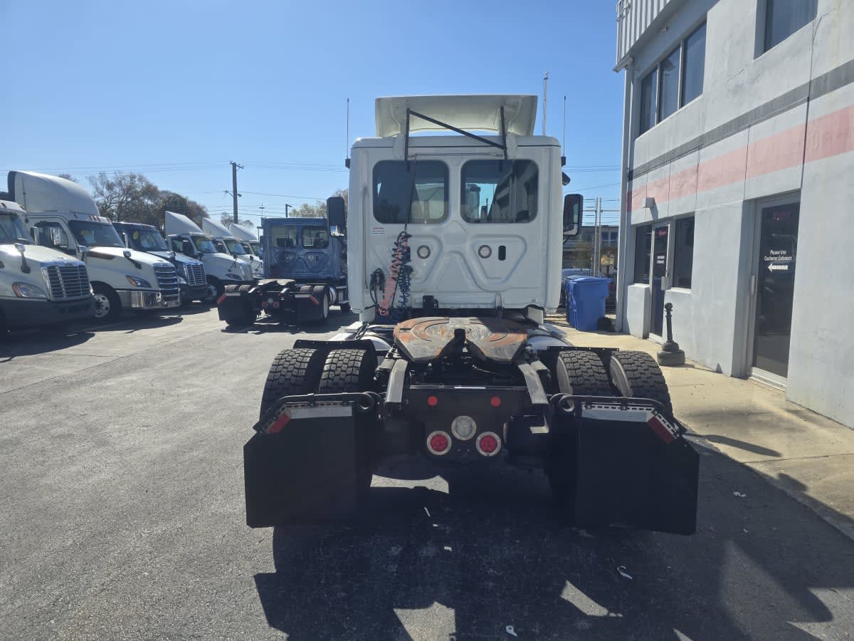 2019 Freightliner - image 5