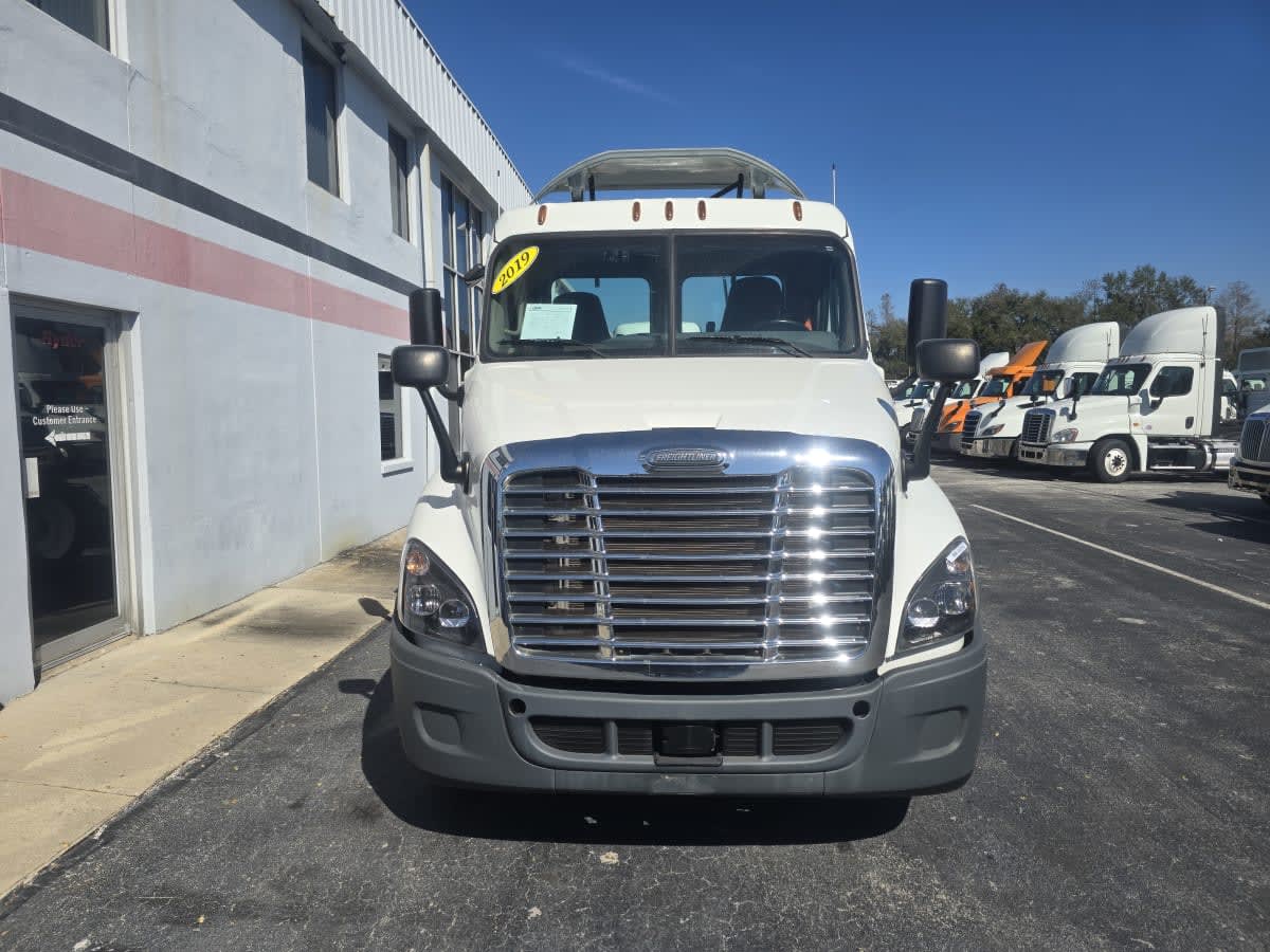 2019 Freightliner - image 2
