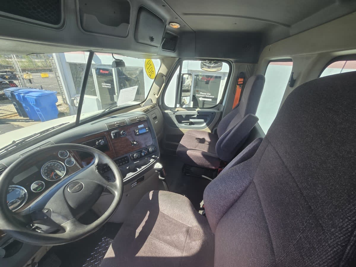 2019 Freightliner - image 7