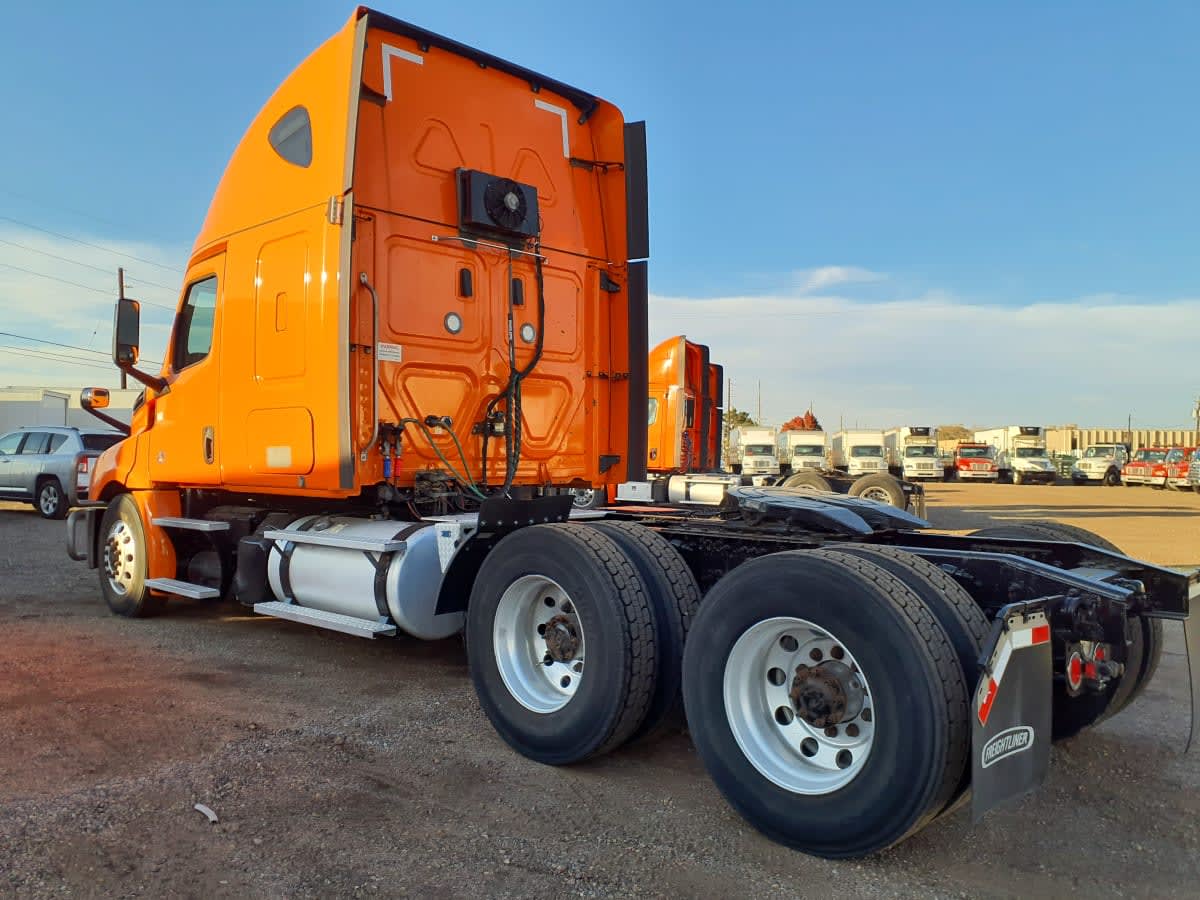 2019 Freightliner - image 4