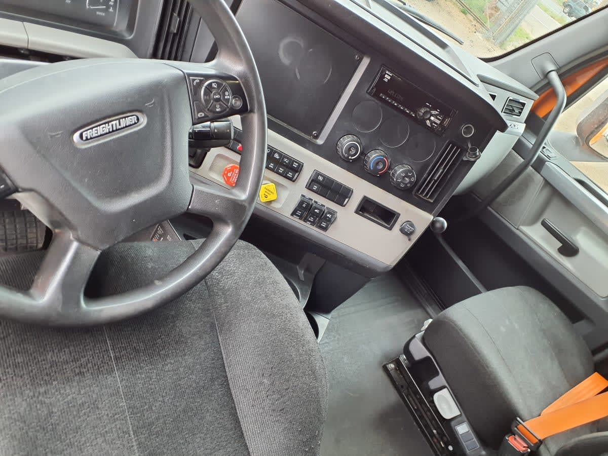 2019 Freightliner - image 7