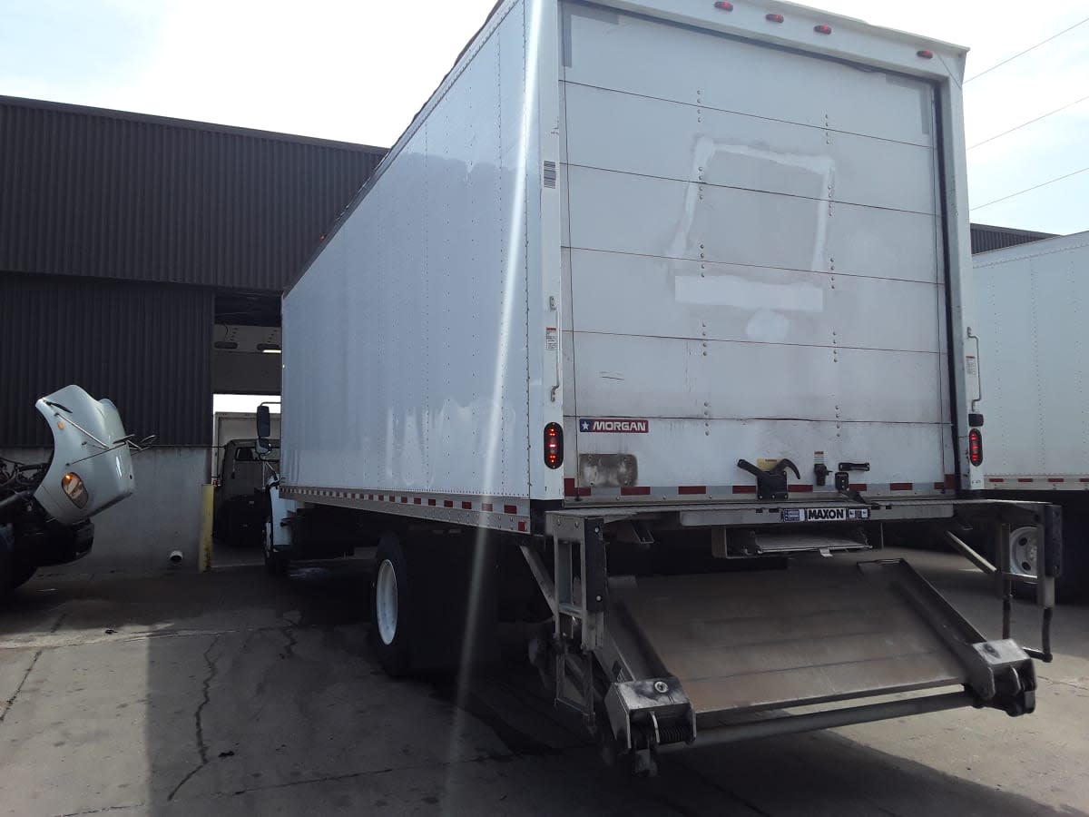 2019 Freightliner/Mercedes M2 106 806090