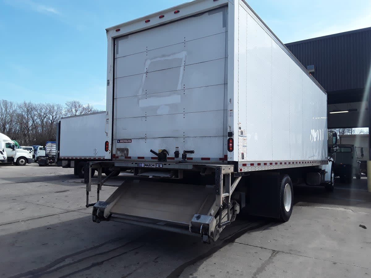 2019 Freightliner/Mercedes M2 106 806090