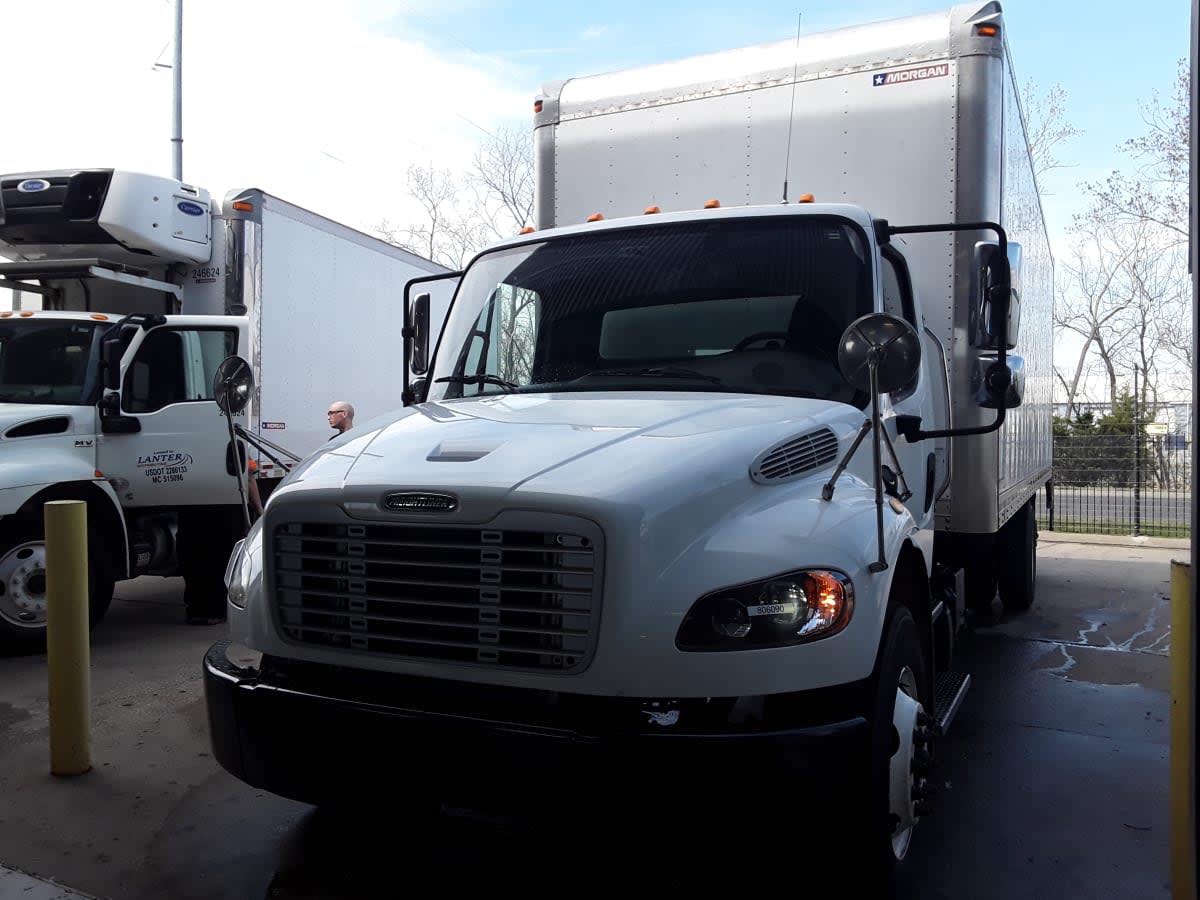 2019 Freightliner/Mercedes M2 106 806090