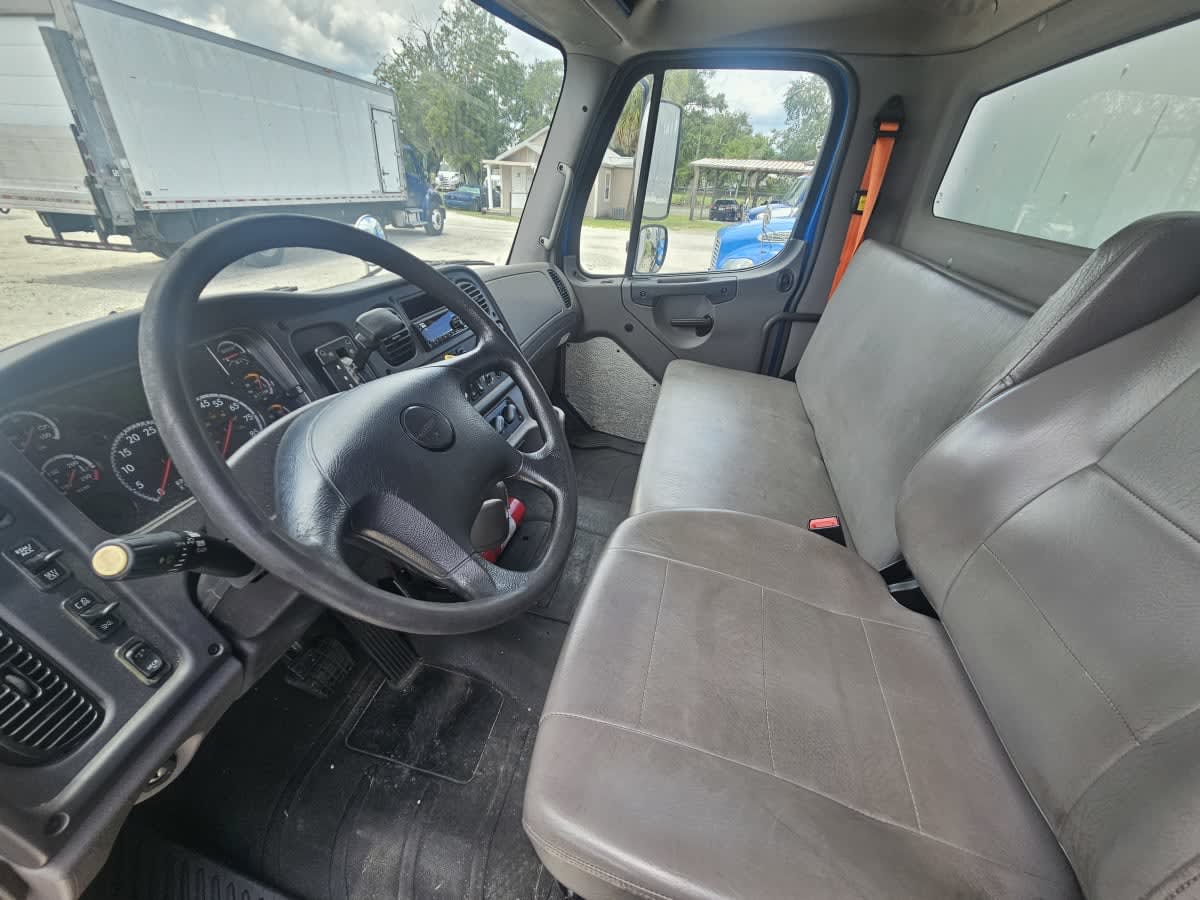 2019 Freightliner M2 106 807234