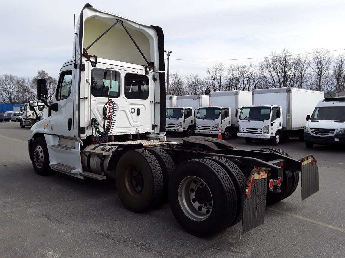 2019 Freightliner/Mercedes CASCADIA 125 807238