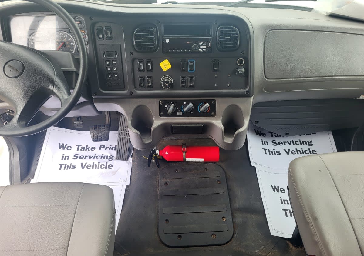 2019 Freightliner M2 106 807296