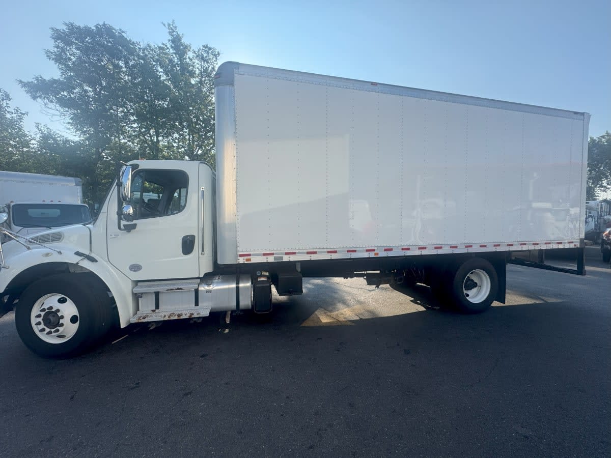 2019 Freightliner M2 106 807328