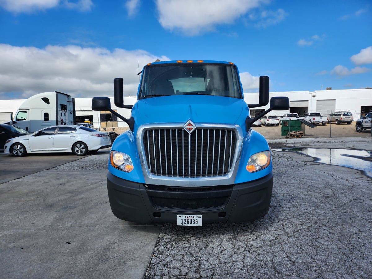 2019 Navistar International LT625 DAYCAB T/A 807334