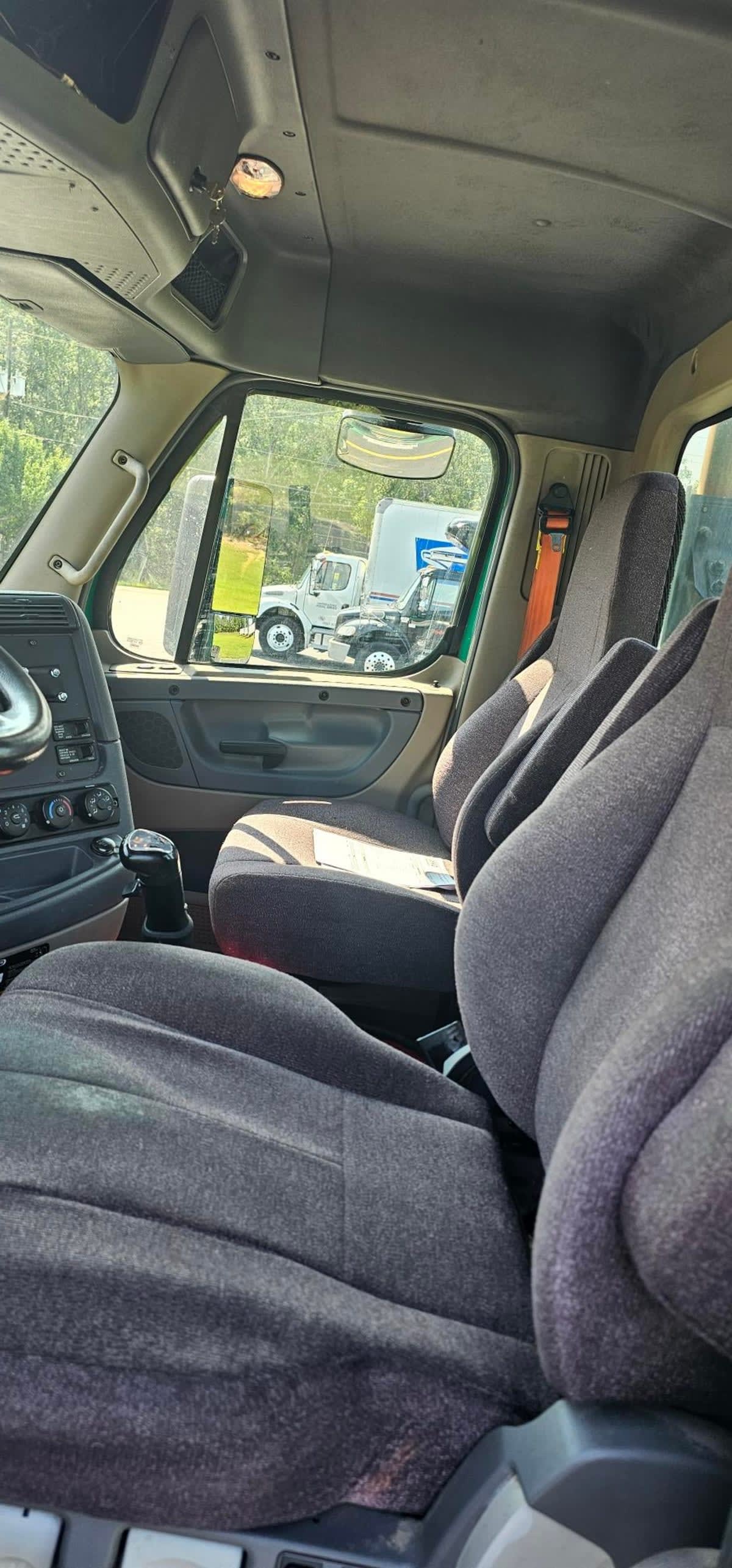 2019 Freightliner CASCADIA 125 807348