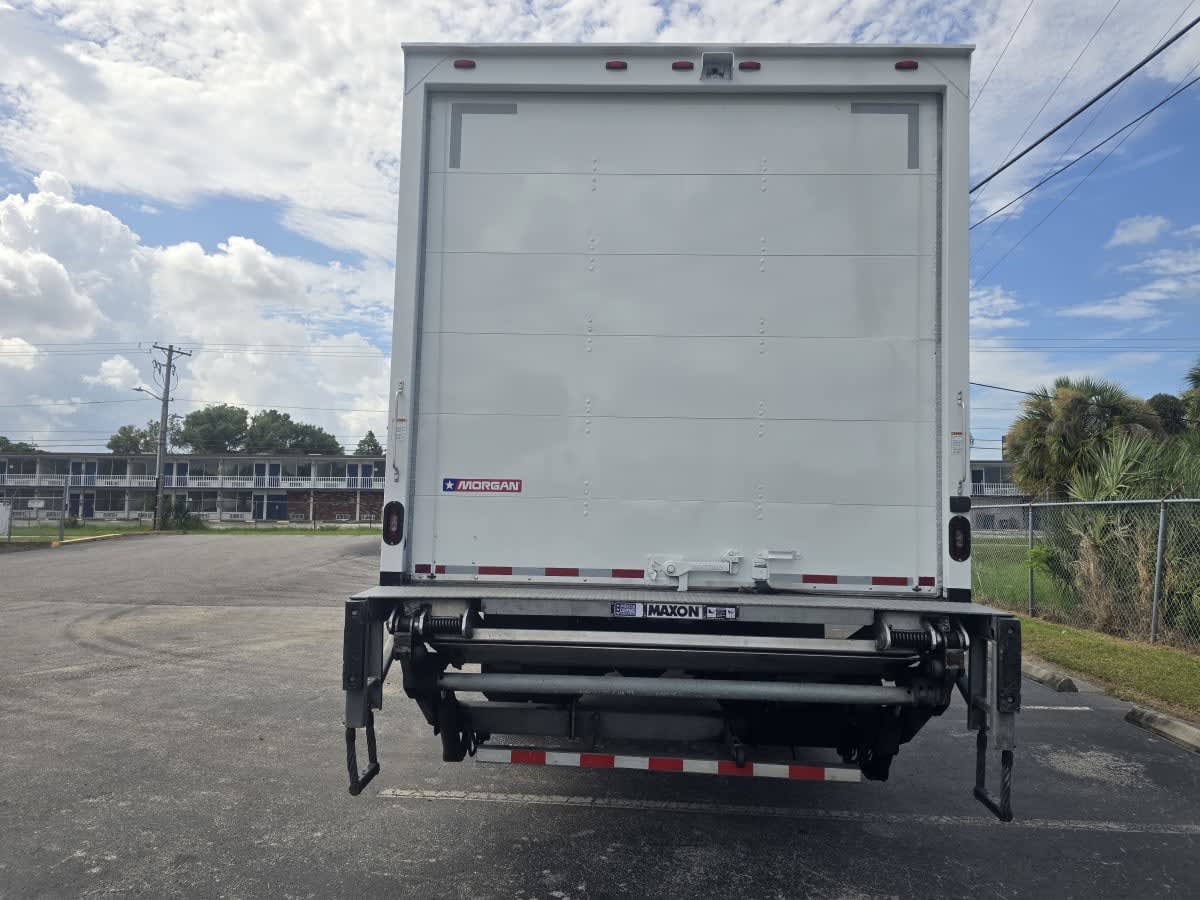 2019 Freightliner M2 106 in Tampa, FL — photo 5