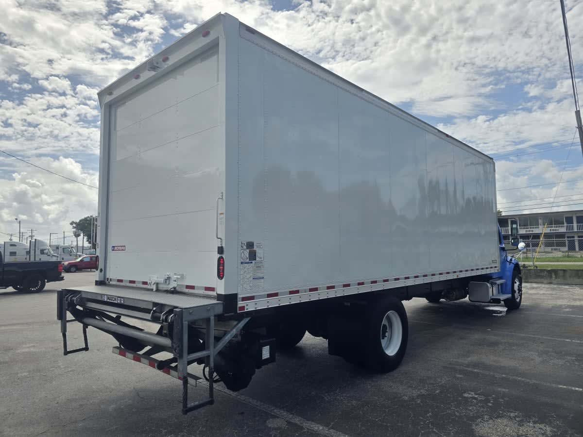 2019 Freightliner M2 106 in Tampa, FL — photo 6