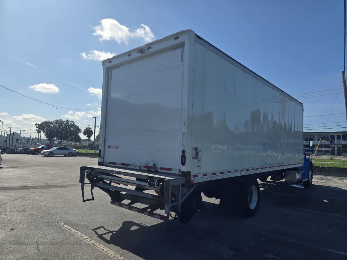 2019 Freightliner M2 106 in Tampa, FL — photo 6