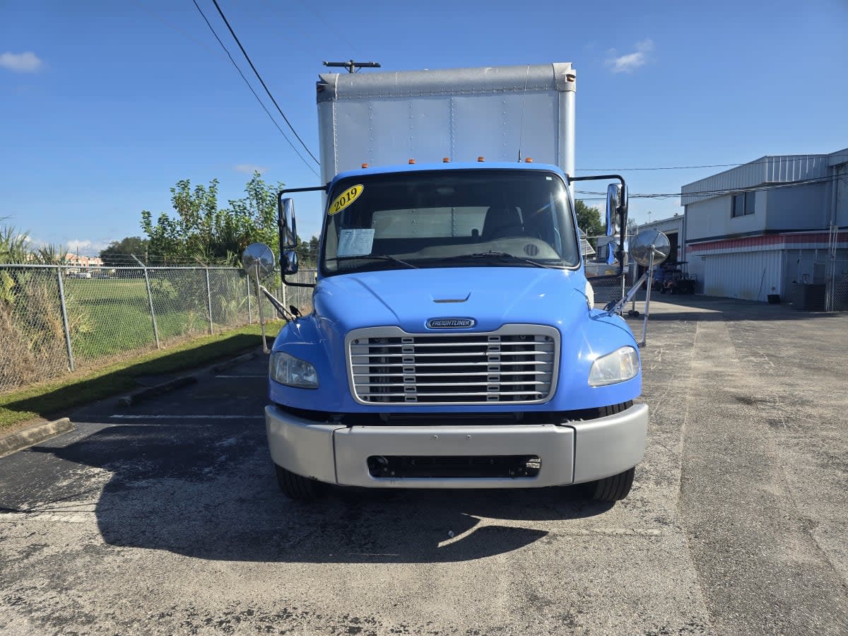 2019 Freightliner M2 106 in Tampa, FL — photo 2