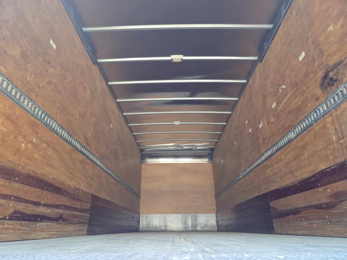 2019 Freightliner M2 106 in Tampa, FL — photo 8