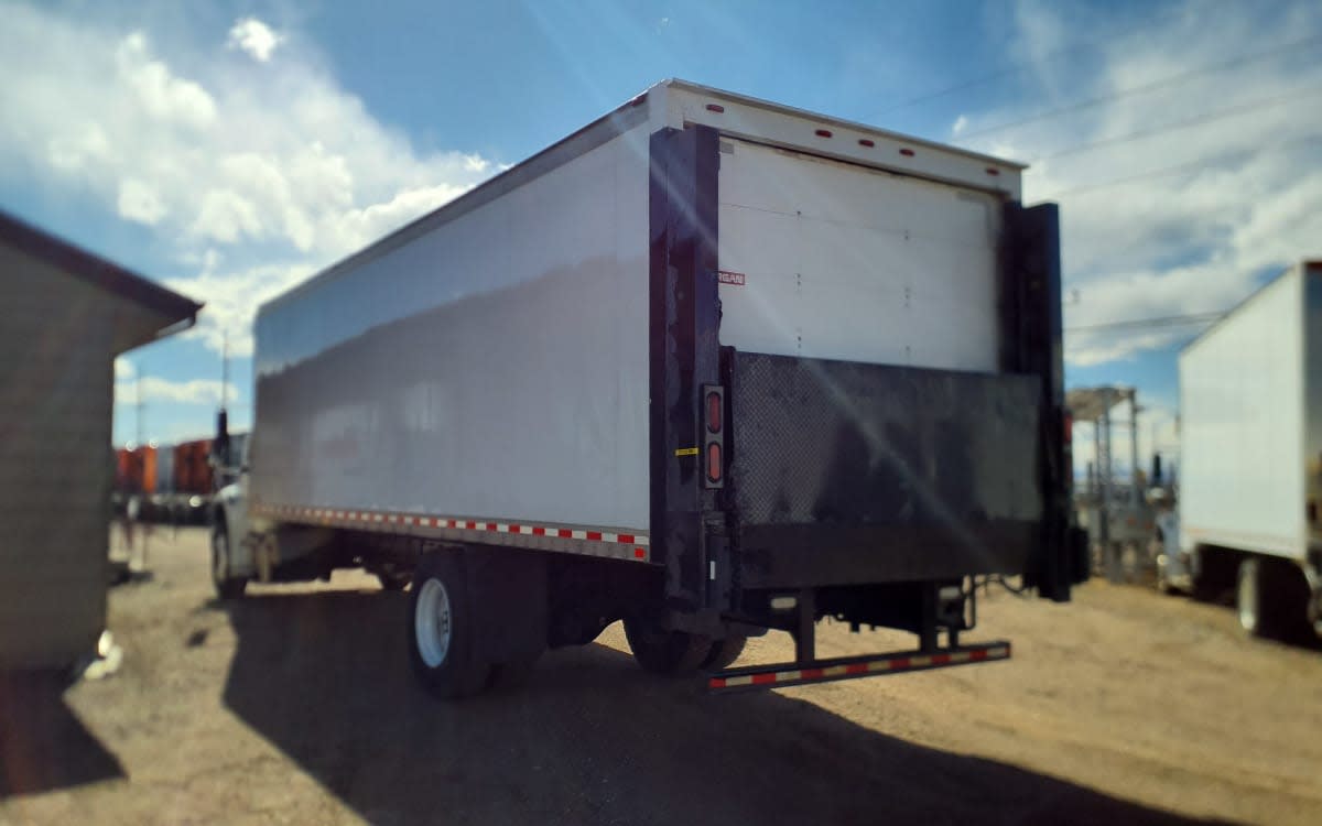 2019 Freightliner M2 106 - image 6