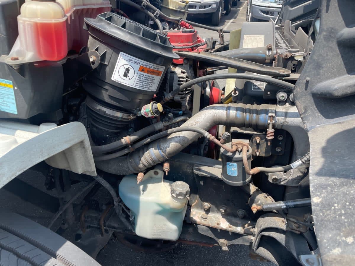 2019 Freightliner M2 106 807401