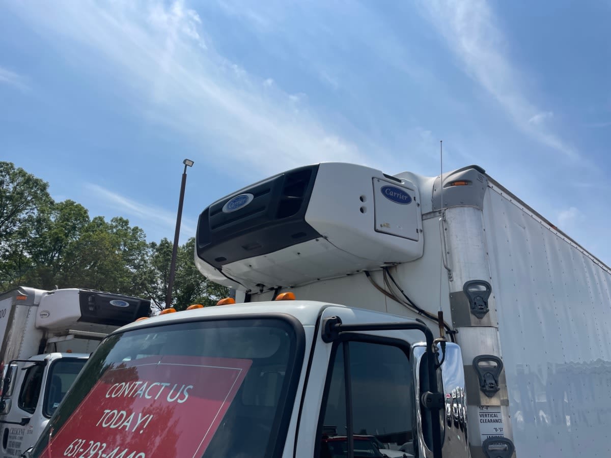 2019 Freightliner M2 106 807401