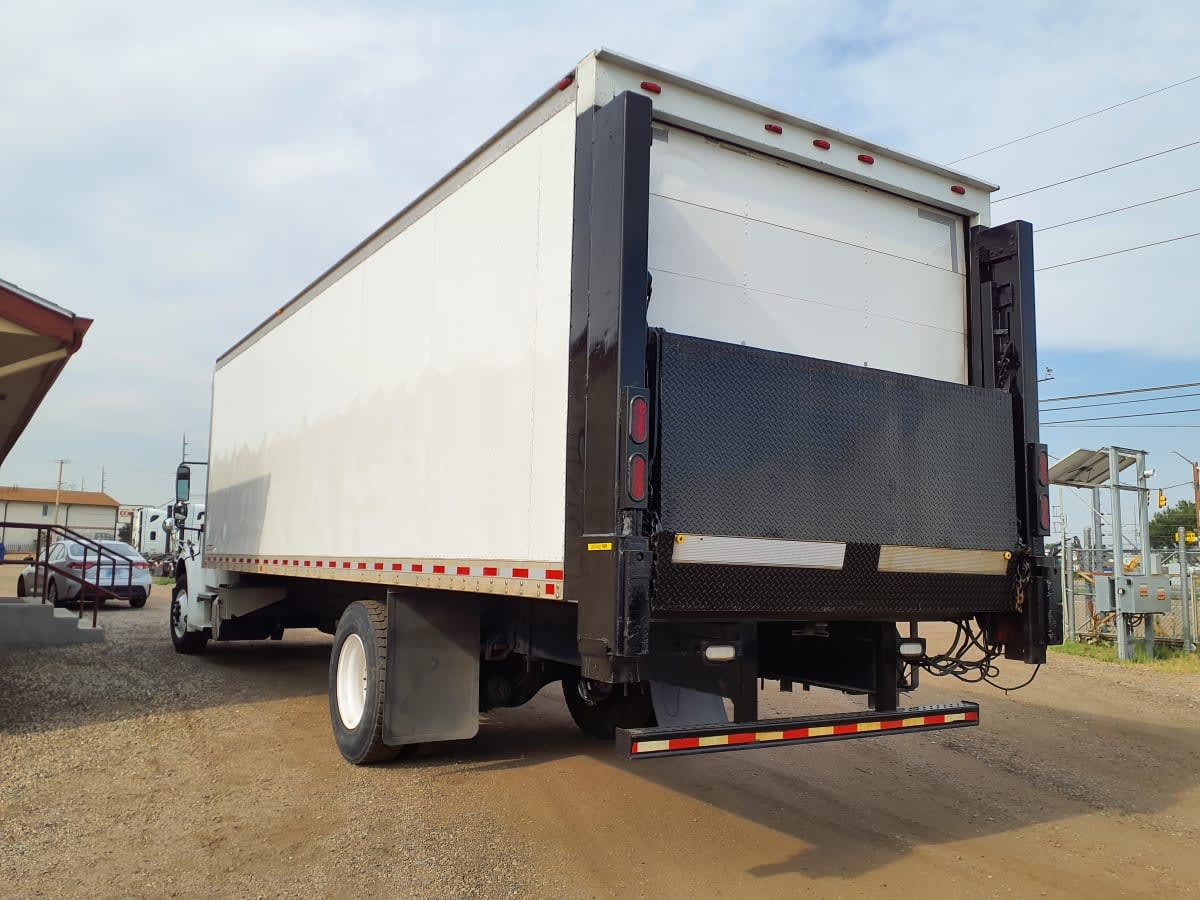 2019 Freightliner M2 106 807402