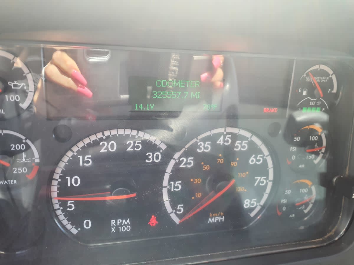 2019 Freightliner M2 106 - image 14