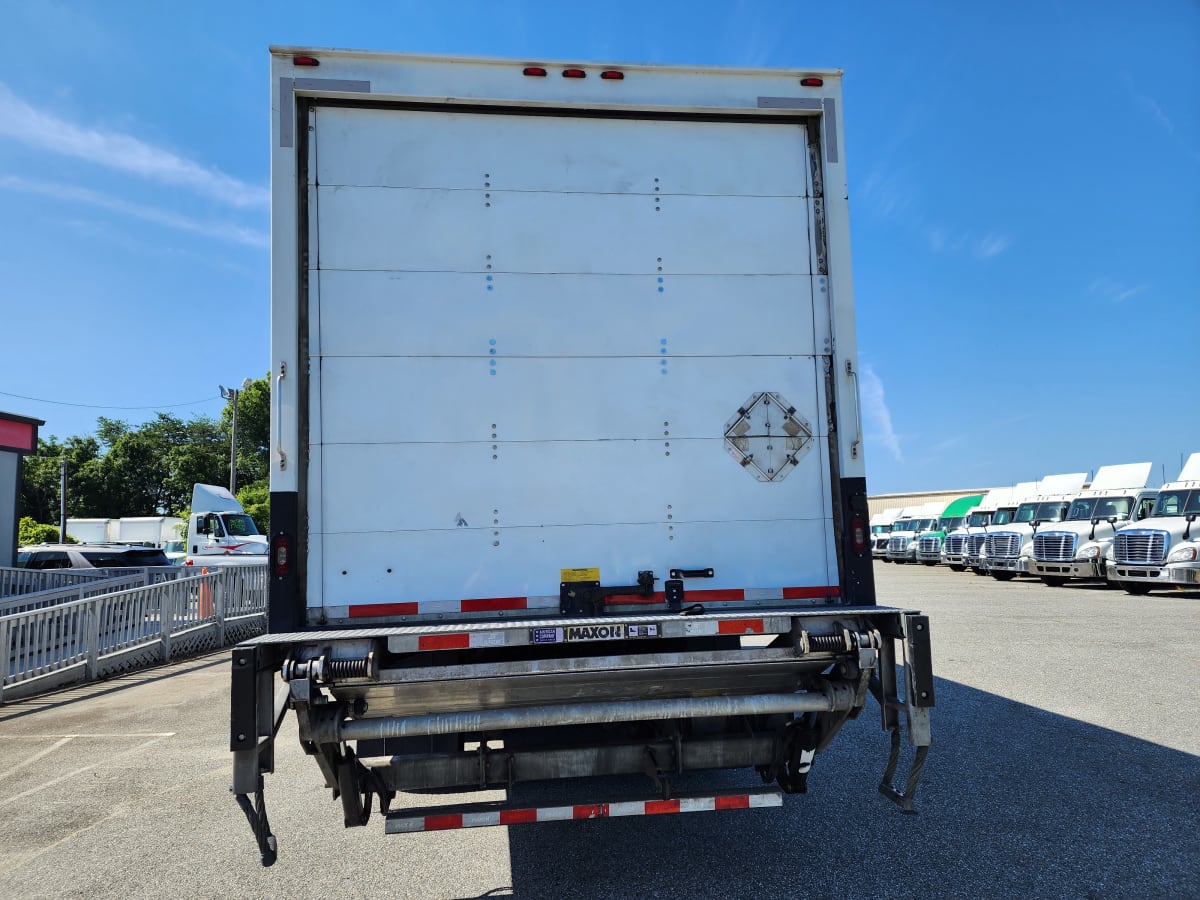 2019 Freightliner/Mercedes M2 106 807414