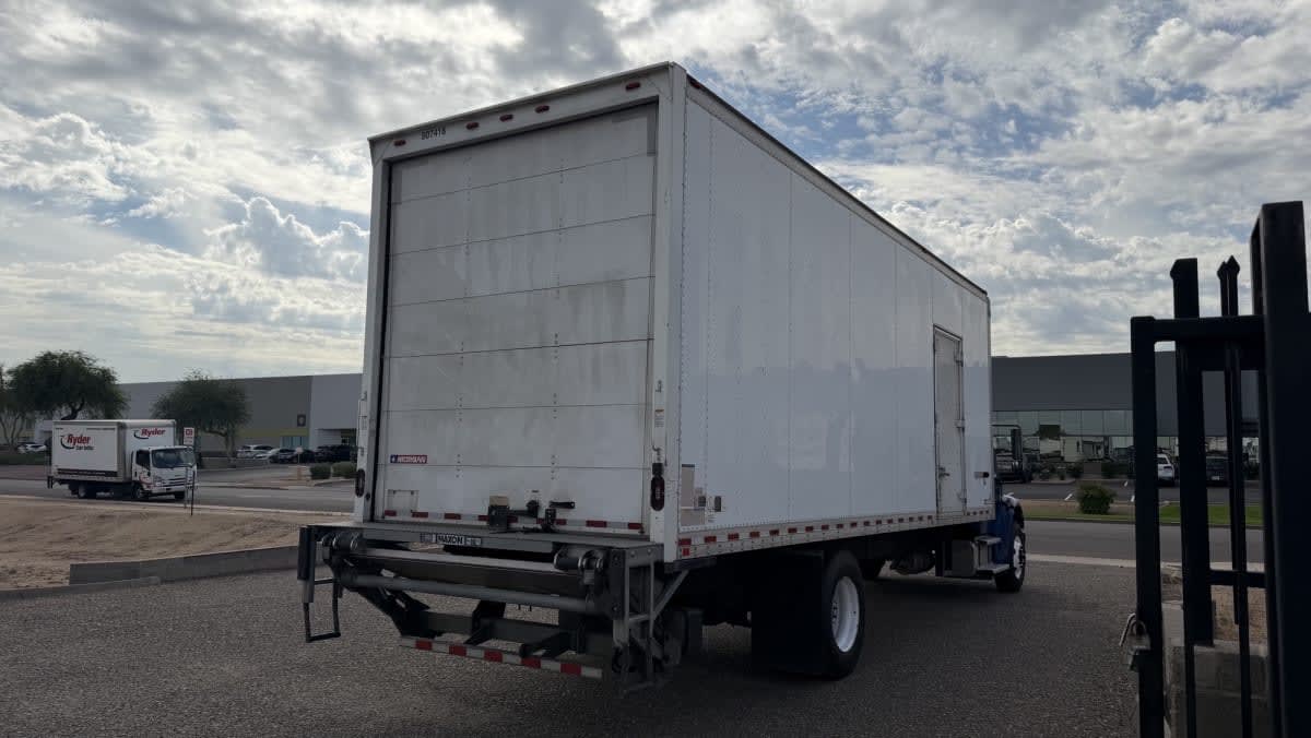 2019 Freightliner/Mercedes M2 106 807418