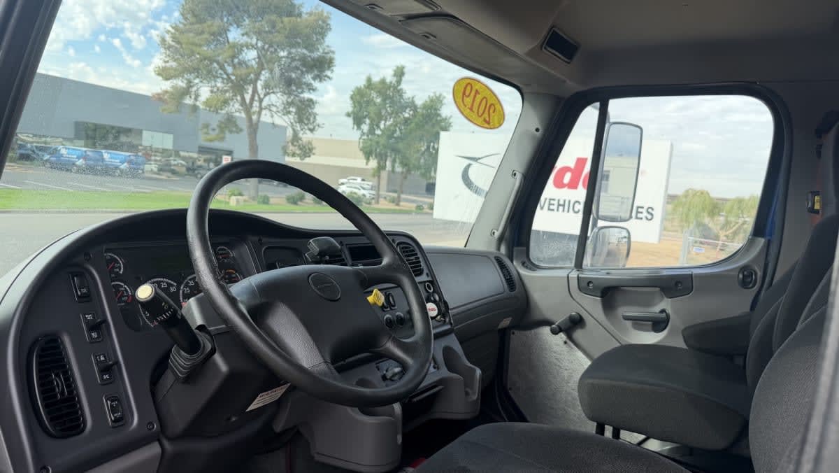 2019 Freightliner/Mercedes M2 106 807418