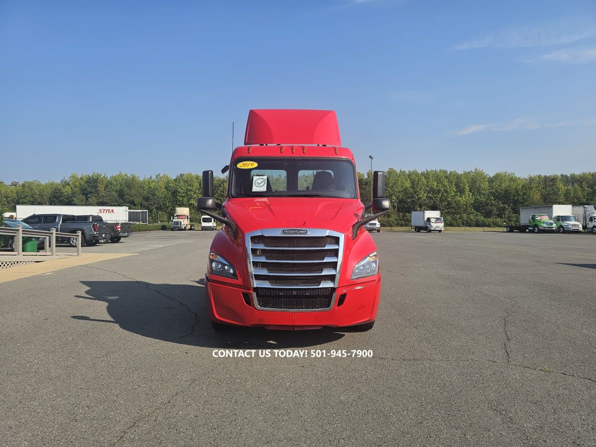 2019 Freightliner NEW CASCADIA 116 807470