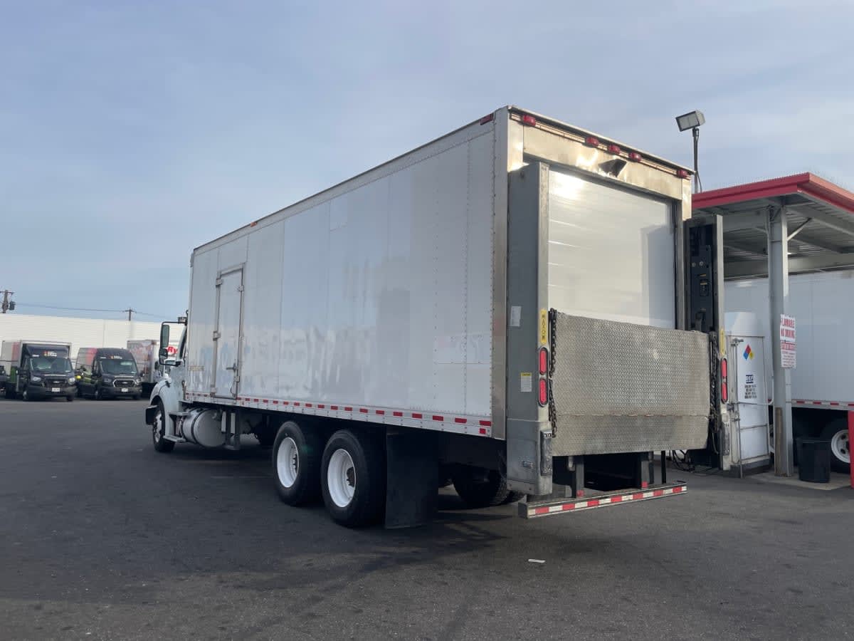 2019 Freightliner/Mercedes M2 112 807504