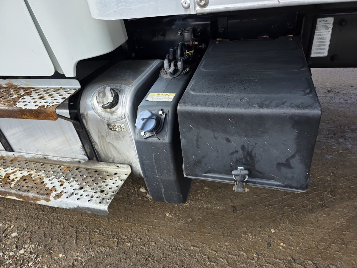 2019 Freightliner/Mercedes M2 106 807592