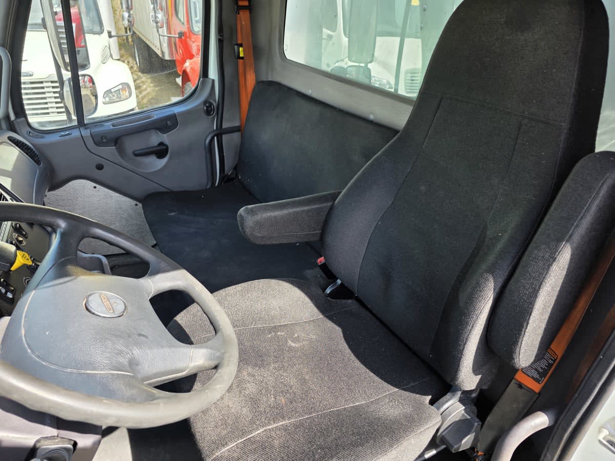 2019 Freightliner/Mercedes M2 106 807595