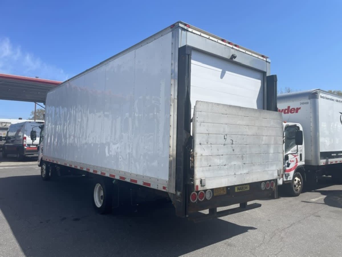 2018 Isuzu NRR 807597