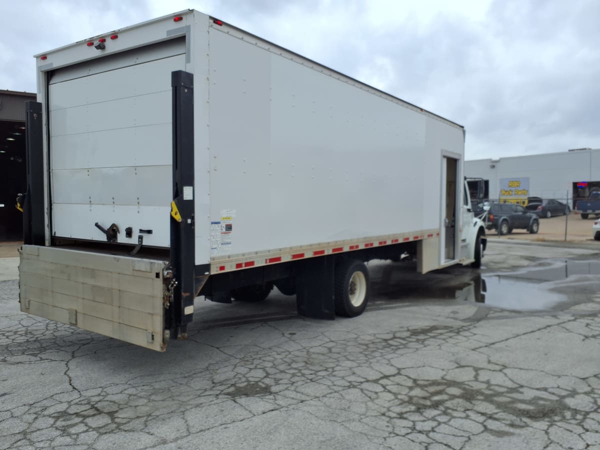 2019 Freightliner/Mercedes M2 106 807628