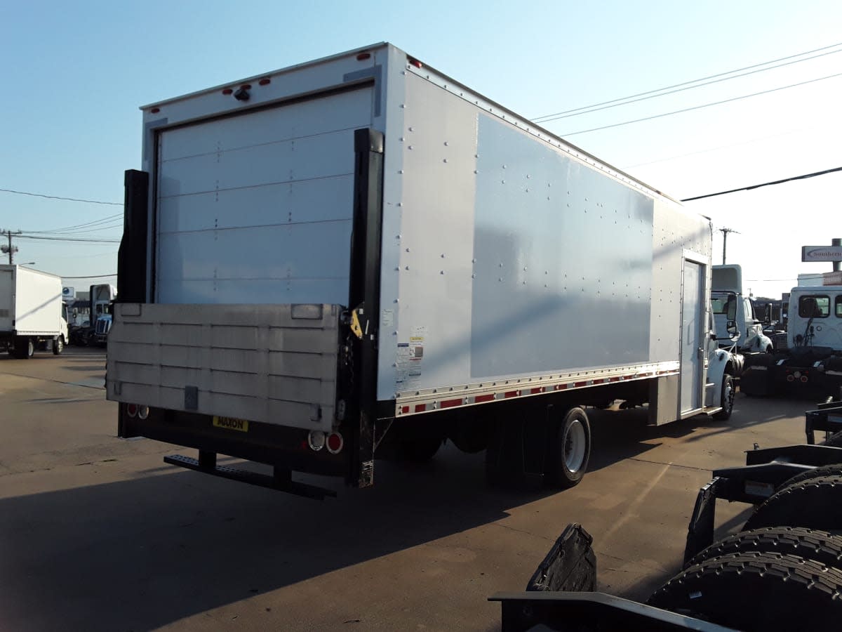 2019 Freightliner M2 106 807630