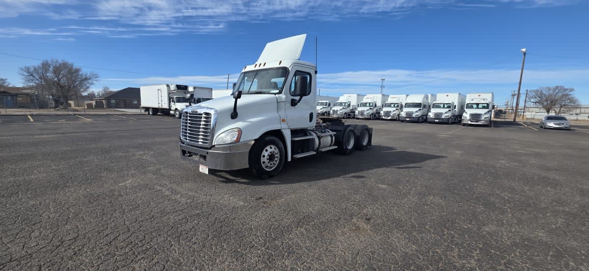 2019 Freightliner - image 1