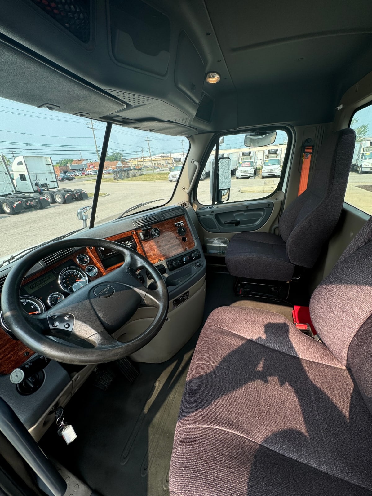 2019 Freightliner/Mercedes CASCADIA 125 807636