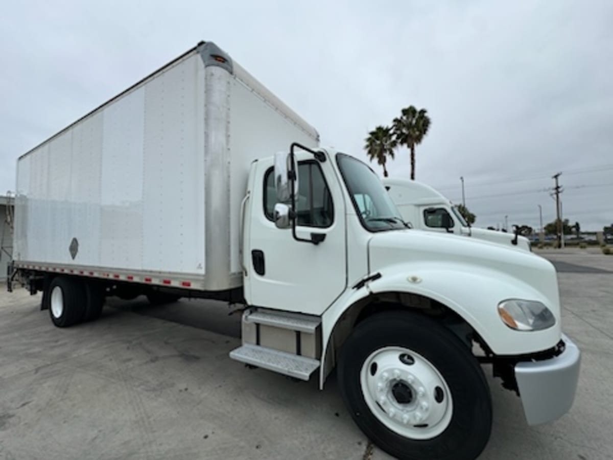 2019 Freightliner/Mercedes M2 106 807644