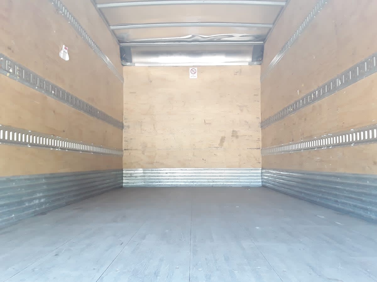 2018 Hino HINO 195 807657