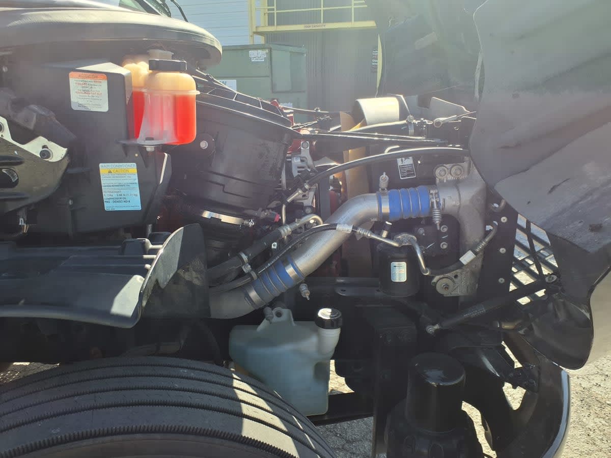 2019 Freightliner M2 106 - image 10