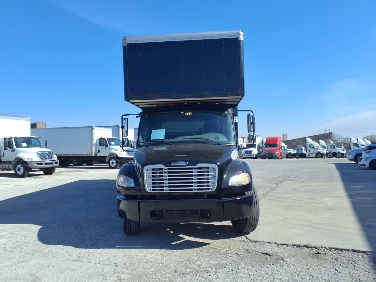 2019 Freightliner M2 106 - image 2