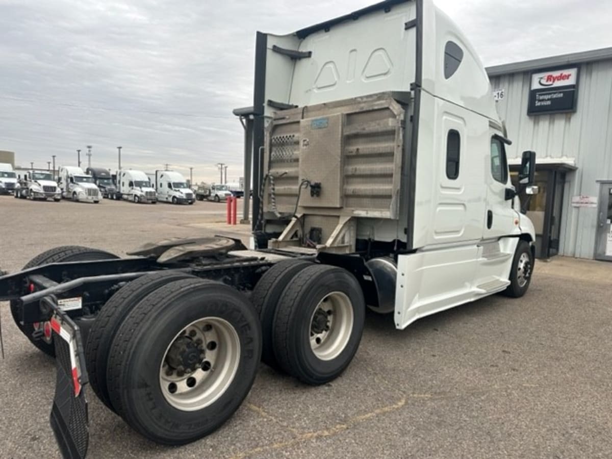 2019 Freightliner/Mercedes CASCADIA 125 807670