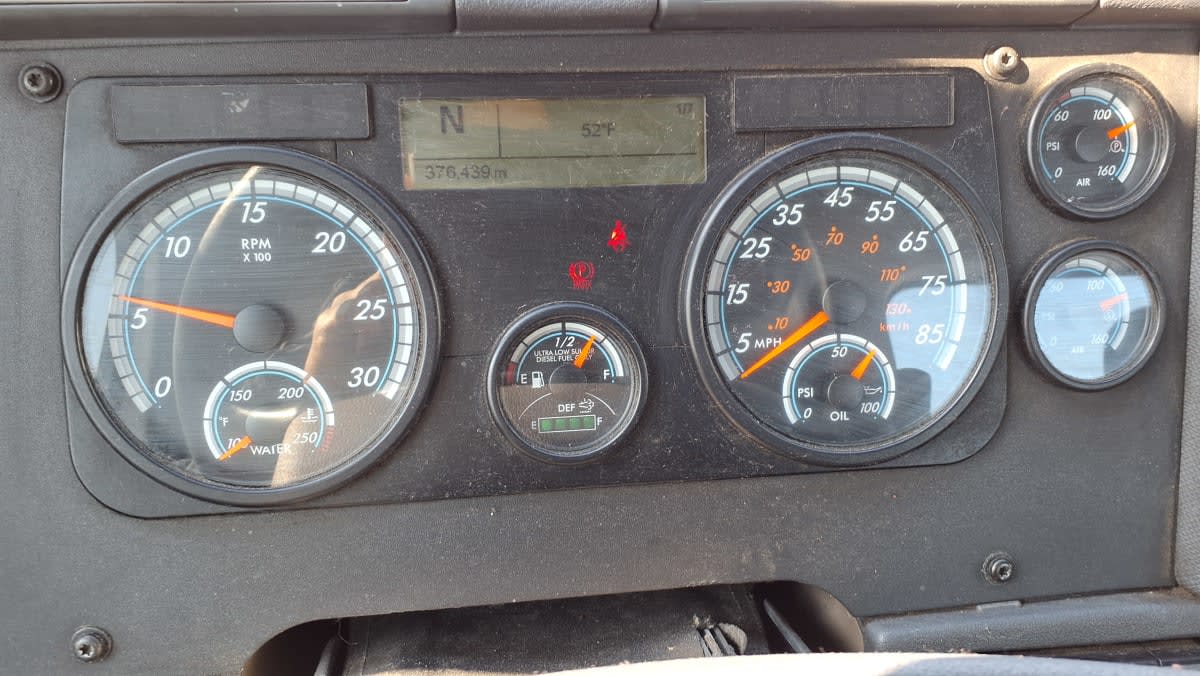 2018 Freightliner/Mercedes CASCADIA 125 807723