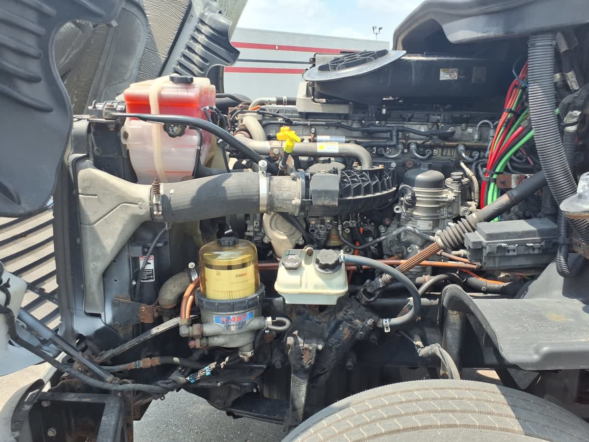 2018 Freightliner Cascadia in Taylor, MI — photo 8