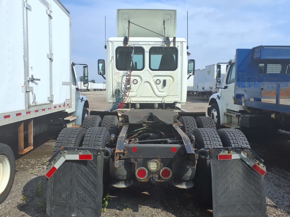 2018 Freightliner CASCADIA 125 807727