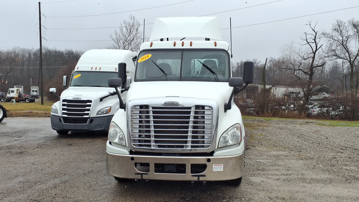 2018 Freightliner/Mercedes CASCADIA 125 807728