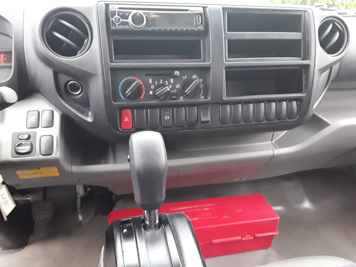 2018 Hino HINO 195 807731
