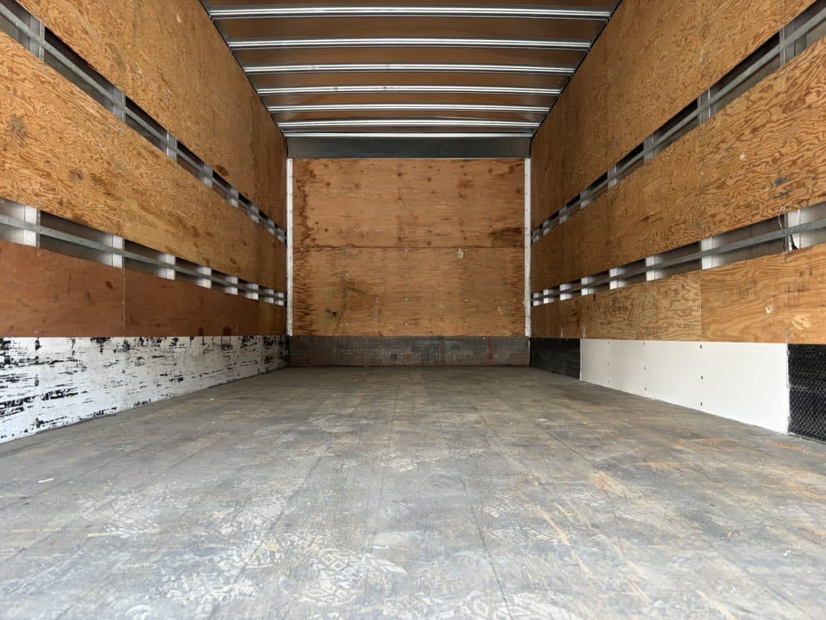 2018 Hino HINO 195 807769